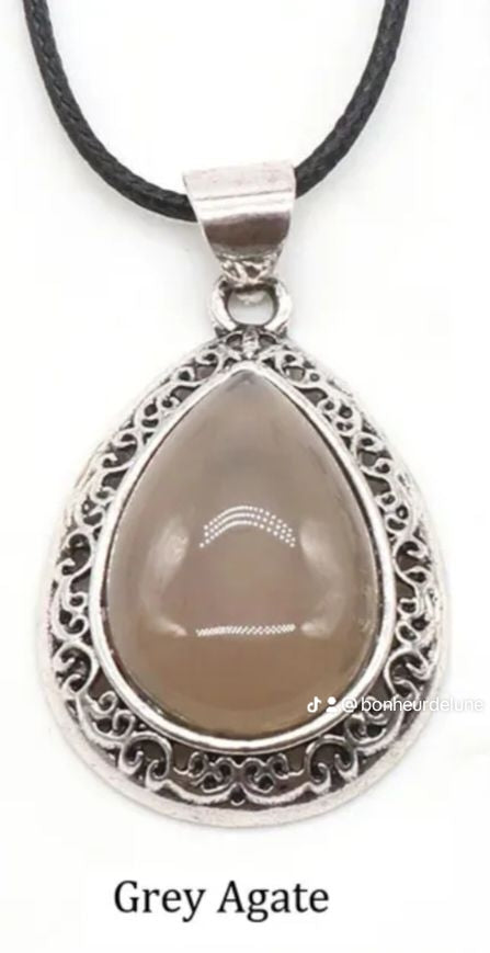 Collier avec Pendentif goutte en Agate Grise - Bonheur de Lune