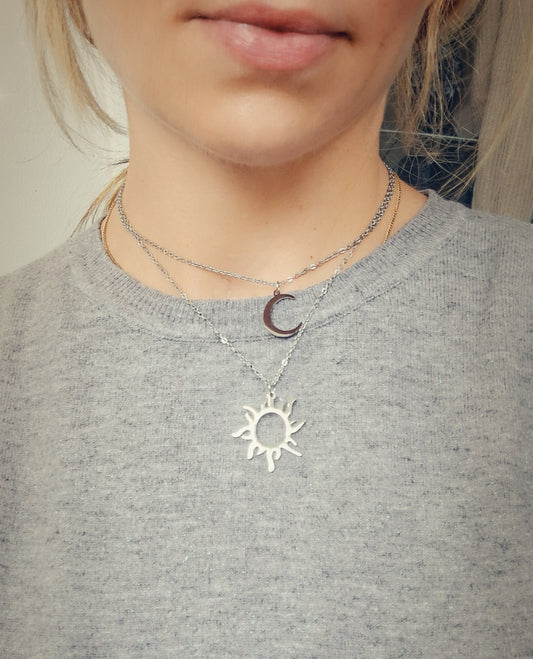 Collier en Acier Inoxydable Argenté – Lune et Soleil 🌙☀️ - Bonheur de Lune