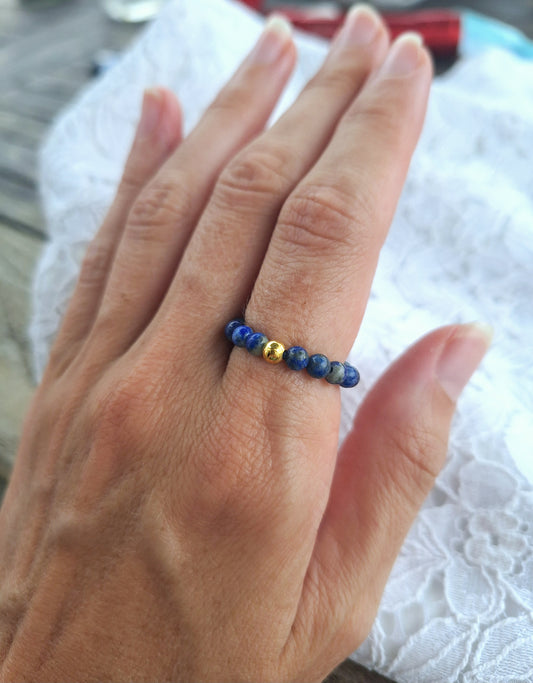 Bague Élastique en Pierres Naturelles de Lapis-Lazuli
" Sagesse et Protection "