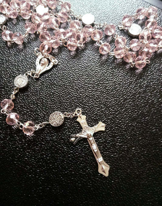 Chapelet de Communion en Perles de Verre Rose - Collier Long avec Croix Chrétienne et Médaille Vierge Marie - Bonheur de Lune